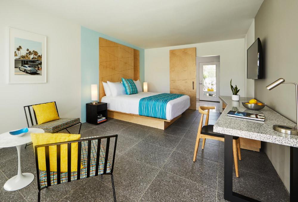King Room with Patio interior
